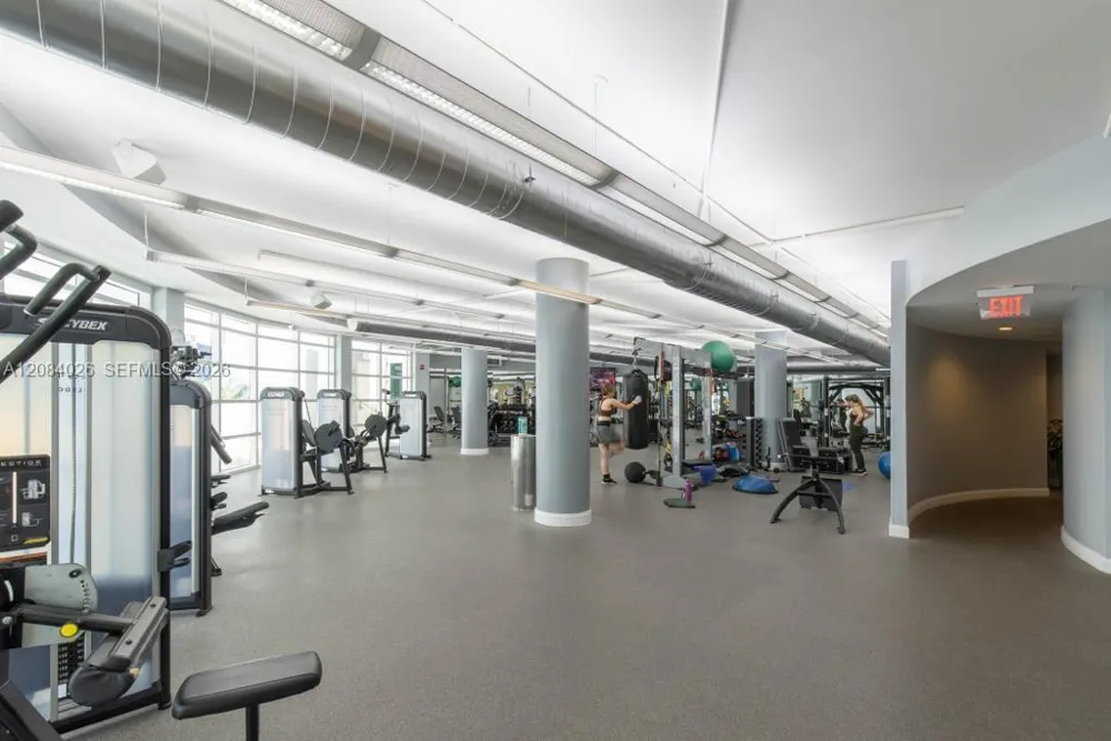 253 NE 2nd St #416 Miami, FL 33132