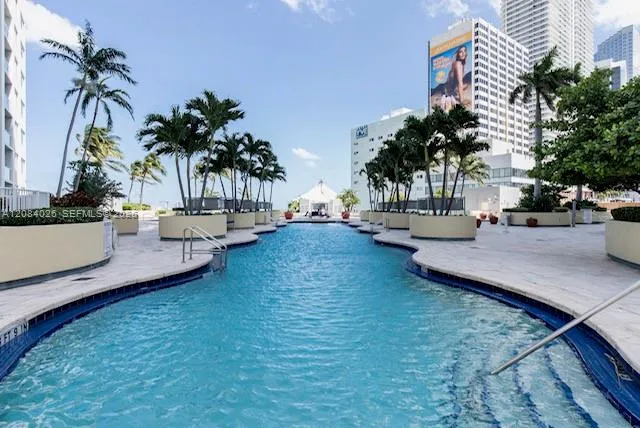 253 NE 2nd St #416 Miami, FL 33132