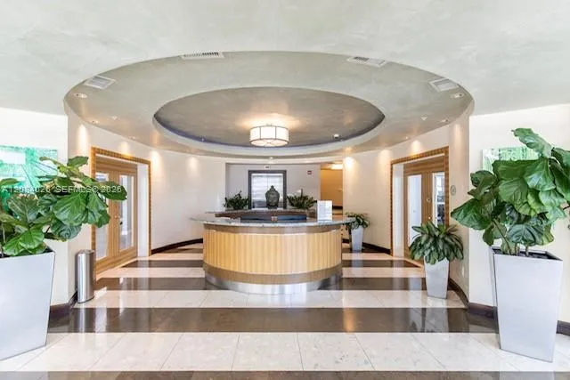 253 NE 2nd St #416 Miami, FL 33132