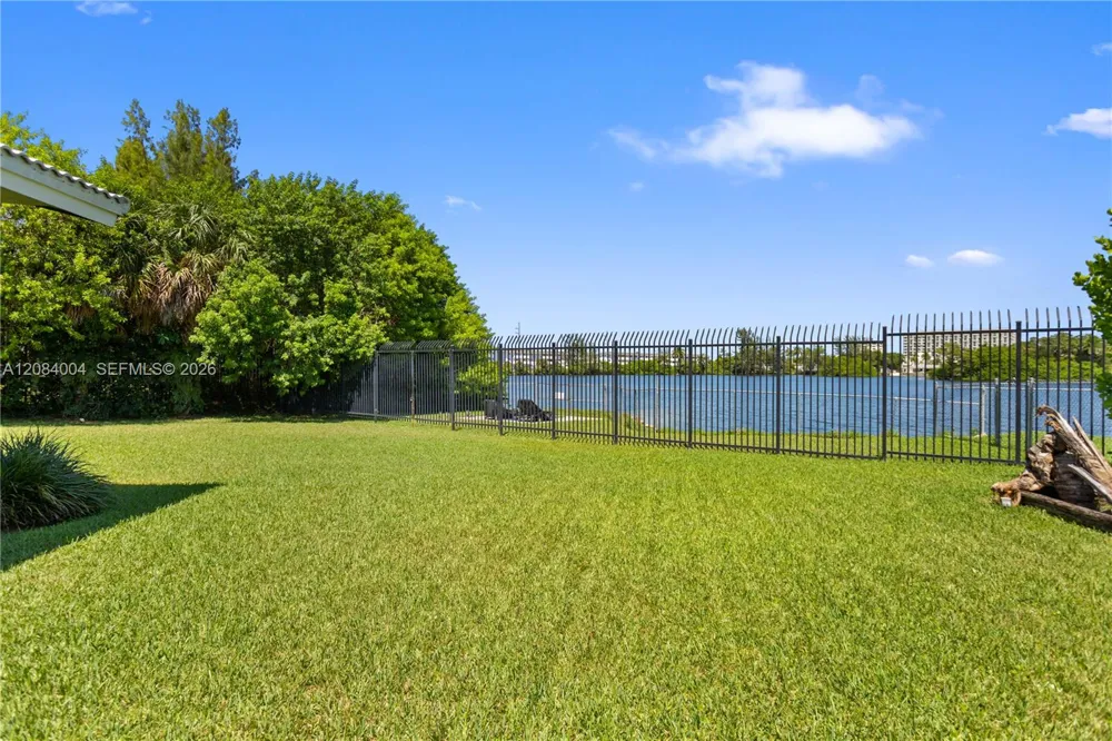 9299 NW 13th Ave Miami, FL 33147