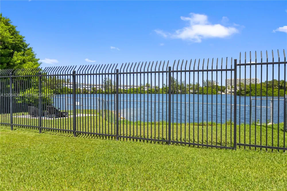 9299 NW 13th Ave Miami, FL 33147