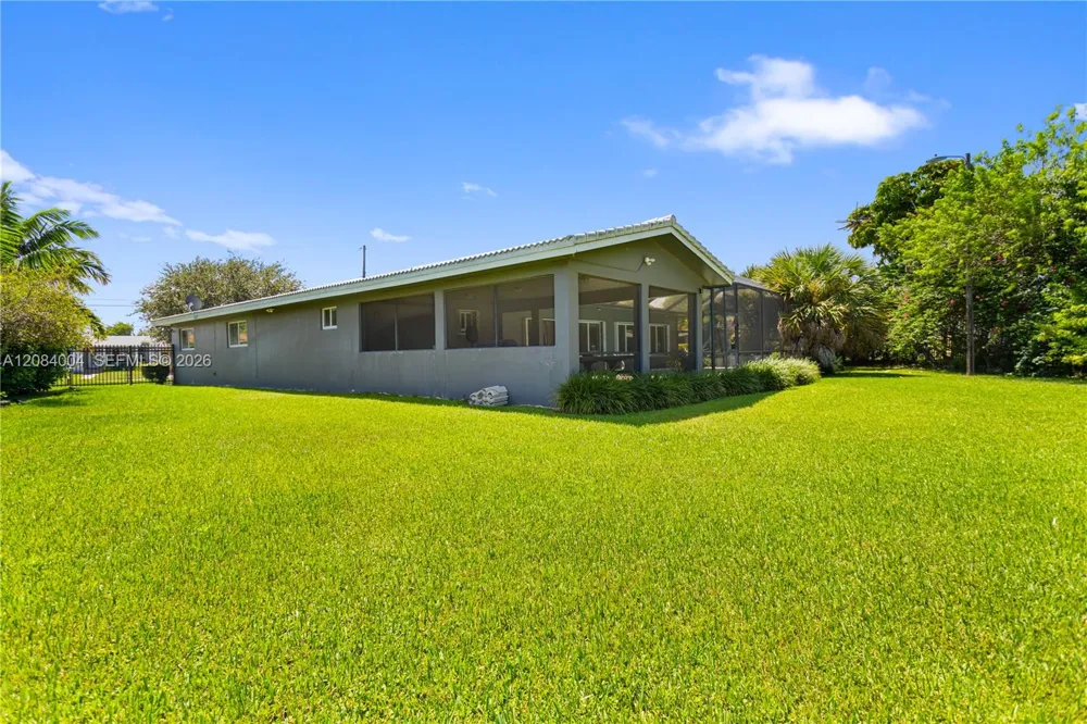 9299 NW 13th Ave Miami, FL 33147