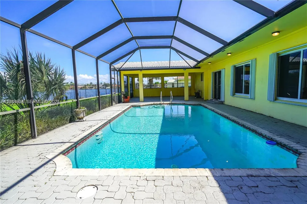 9299 NW 13th Ave Miami, FL 33147
