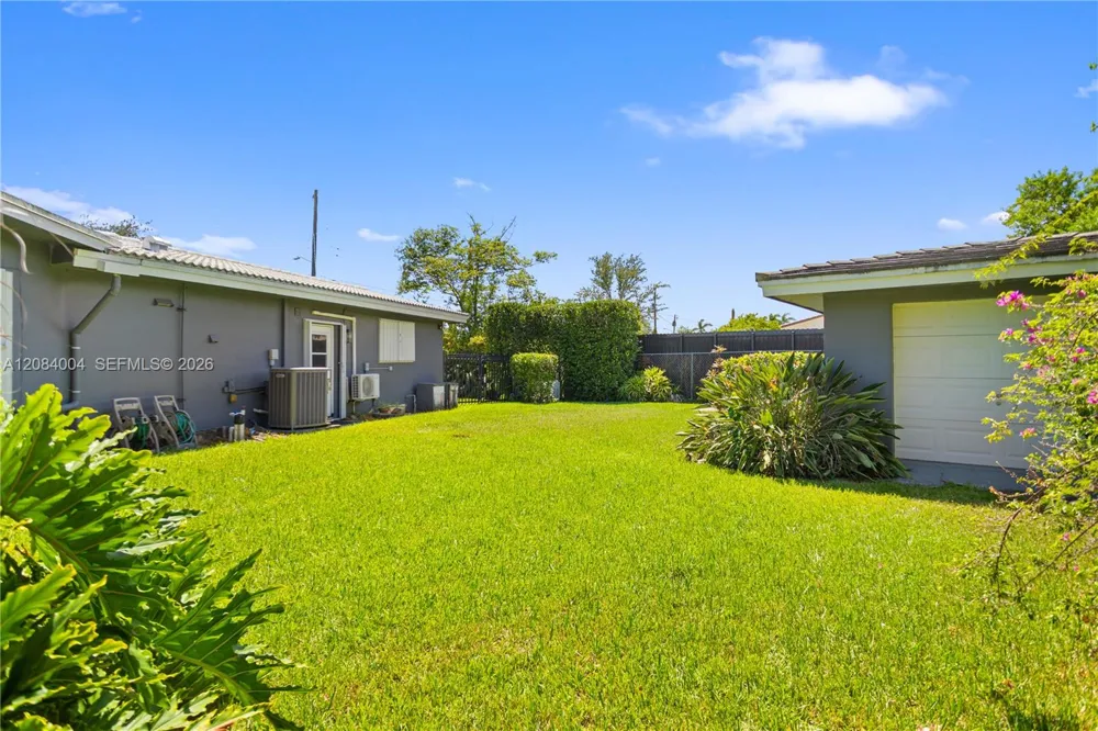 9299 NW 13th Ave Miami, FL 33147