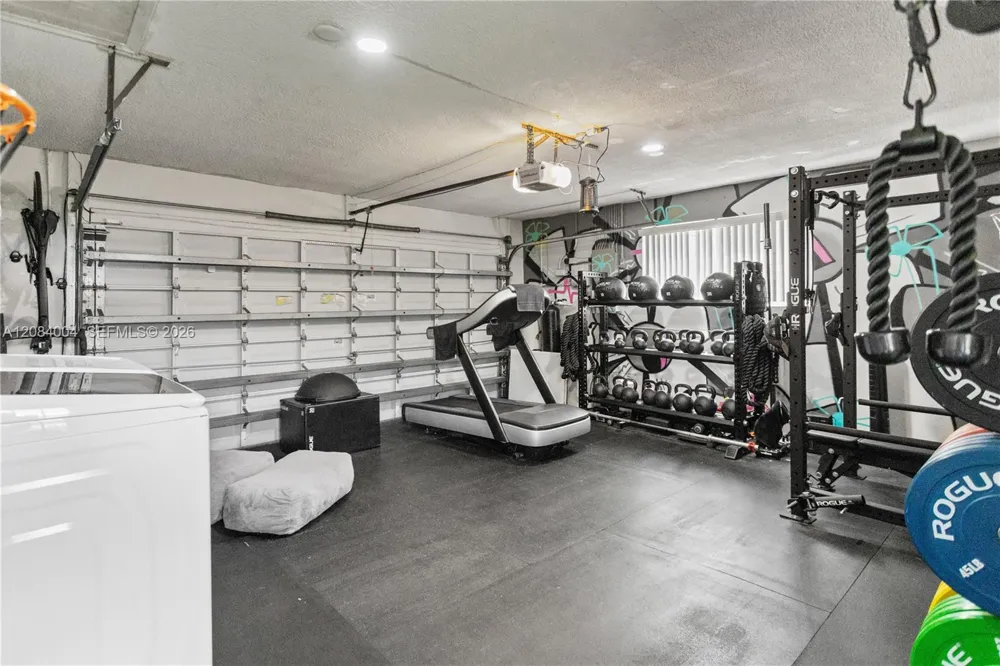 9299 NW 13th Ave Miami, FL 33147