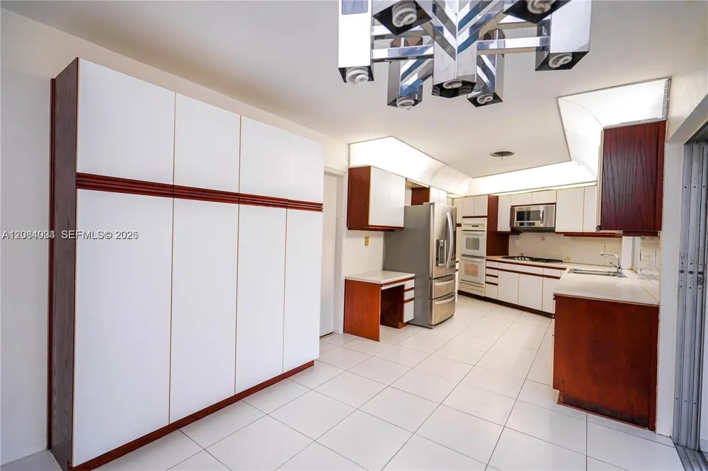 9299 NW 13th Ave Miami, FL 33147