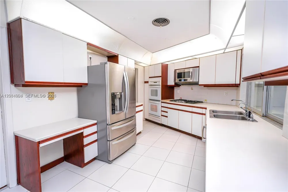9299 NW 13th Ave Miami, FL 33147