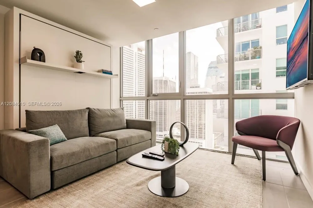 227 NE 2nd St #3001 Miami, FL 33132