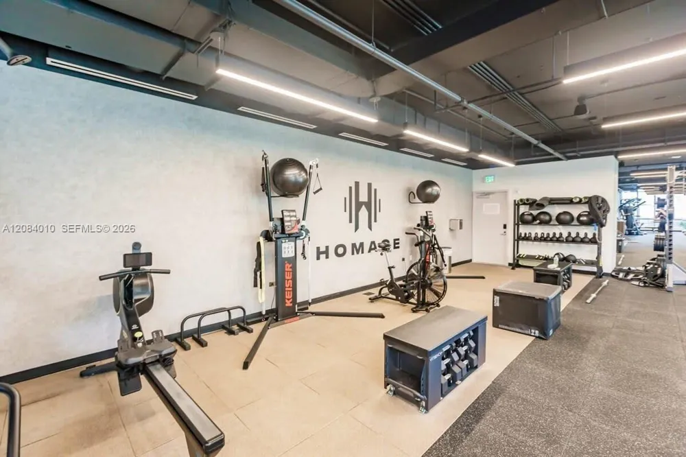 227 NE 2nd St #3001 Miami, FL 33132