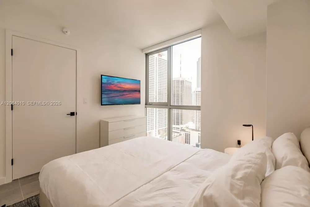 227 NE 2nd St #3001 Miami, FL 33132