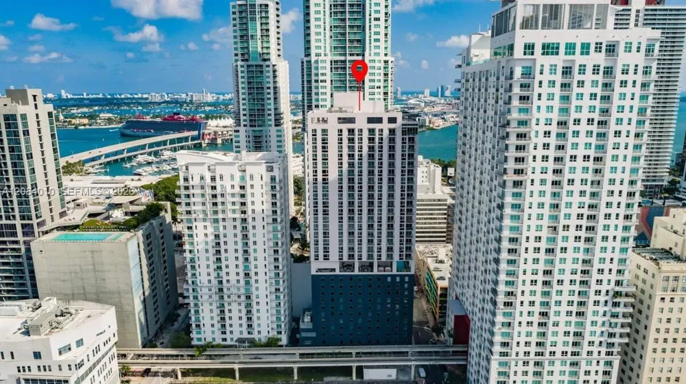 227 NE 2nd St #3001 Miami, FL 33132