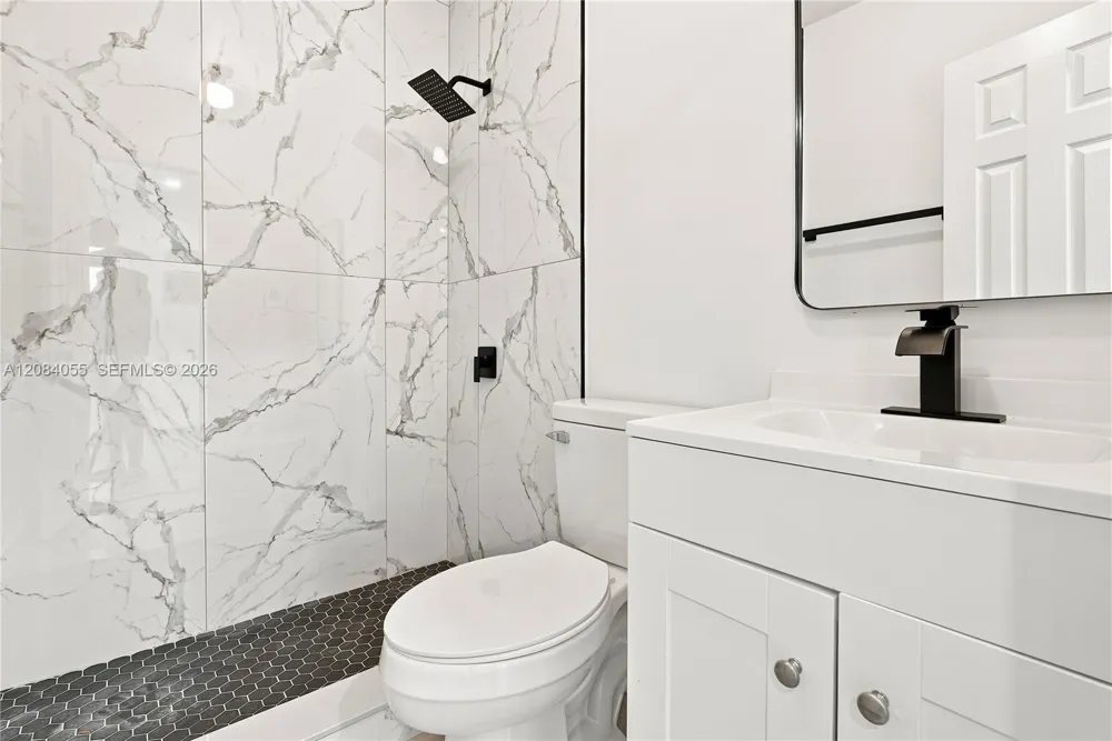 4795 E 8th Ct Hialeah, FL 33013