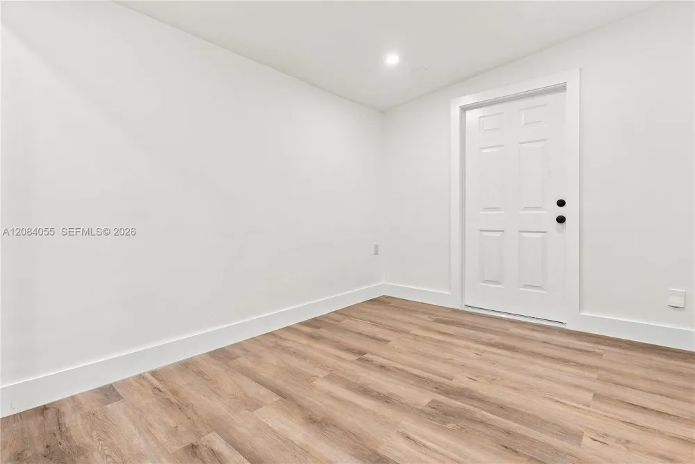 4795 E 8th Ct Hialeah, FL 33013