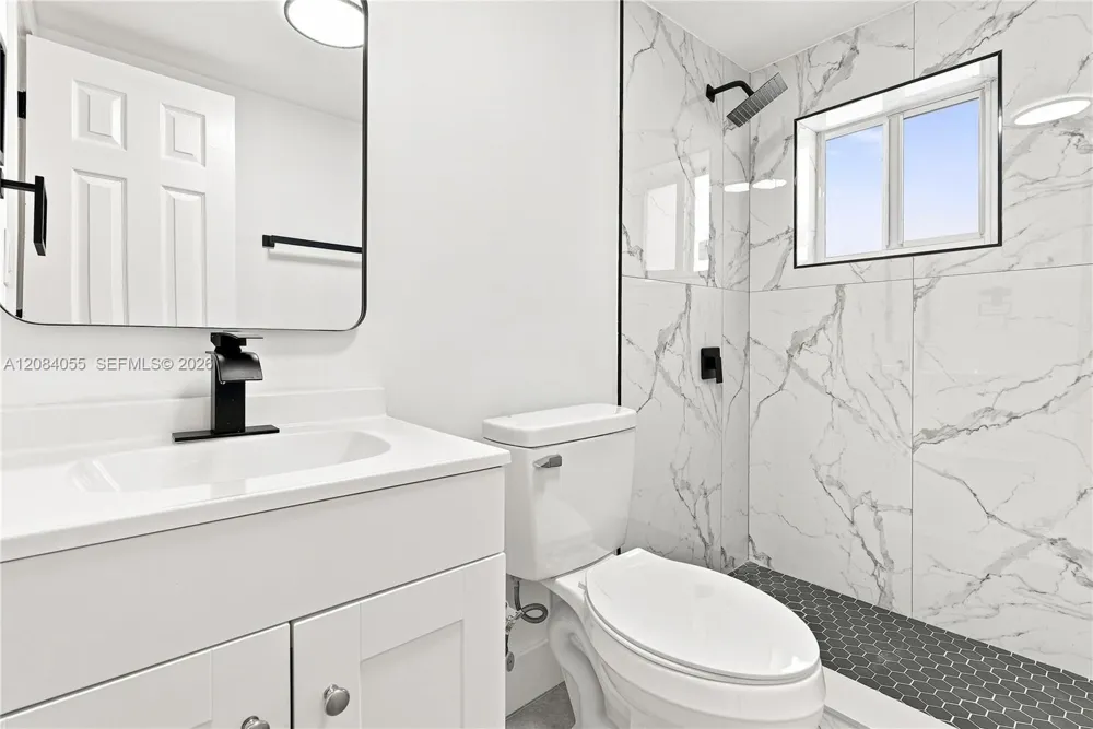 4795 E 8th Ct Hialeah, FL 33013