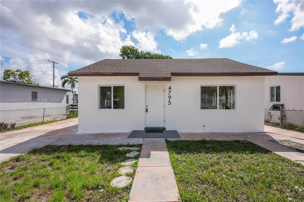 4795 E 8th Ct Hialeah, FL 33013
