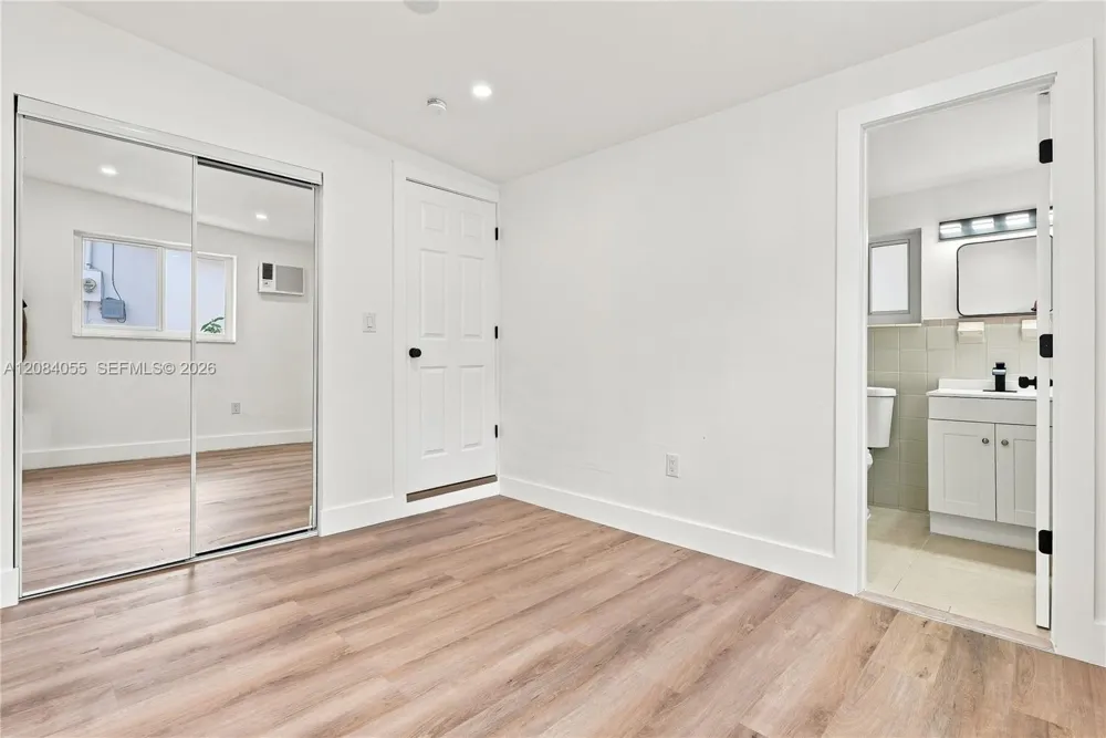 4795 E 8th Ct Hialeah, FL 33013