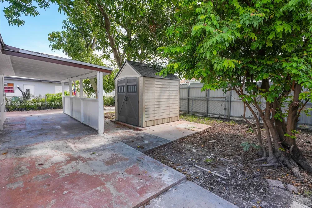 4795 E 8th Ct Hialeah, FL 33013