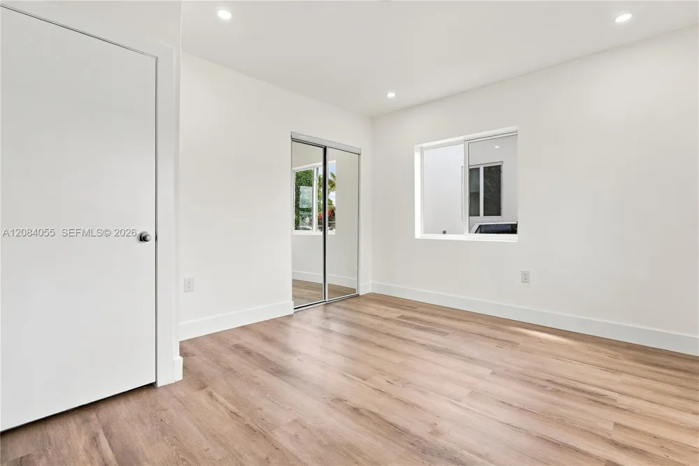 4795 E 8th Ct Hialeah, FL 33013