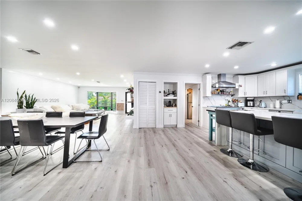 1301 Funston St Hollywood, FL 33019