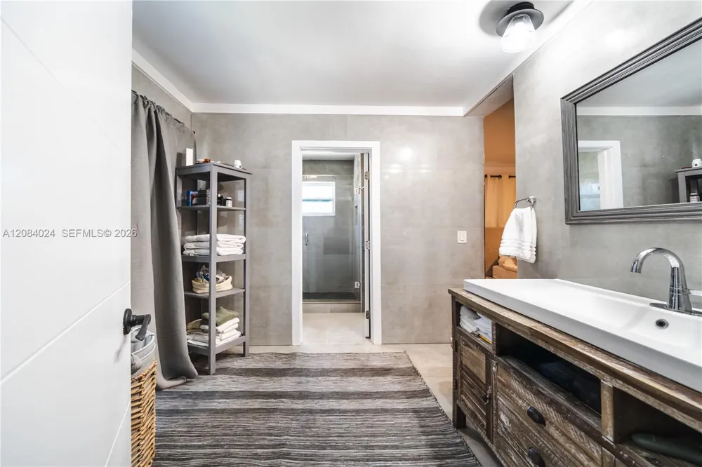 1301 Funston St Hollywood, FL 33019