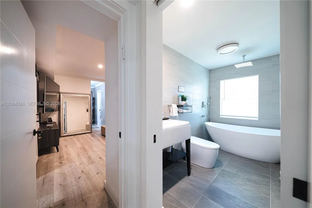1301 Funston St Hollywood, FL 33019