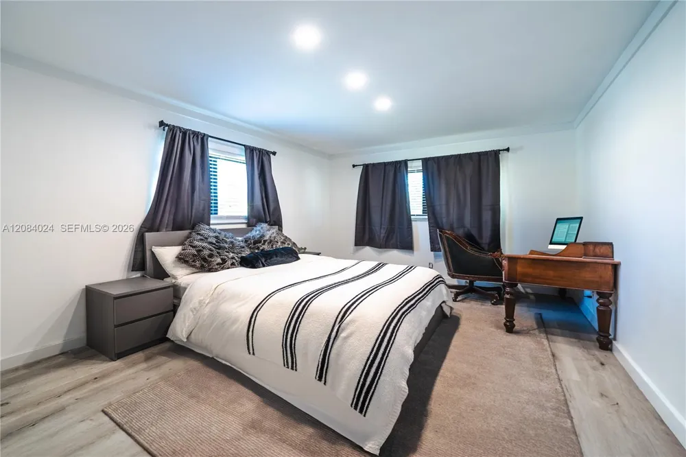 1301 Funston St Hollywood, FL 33019