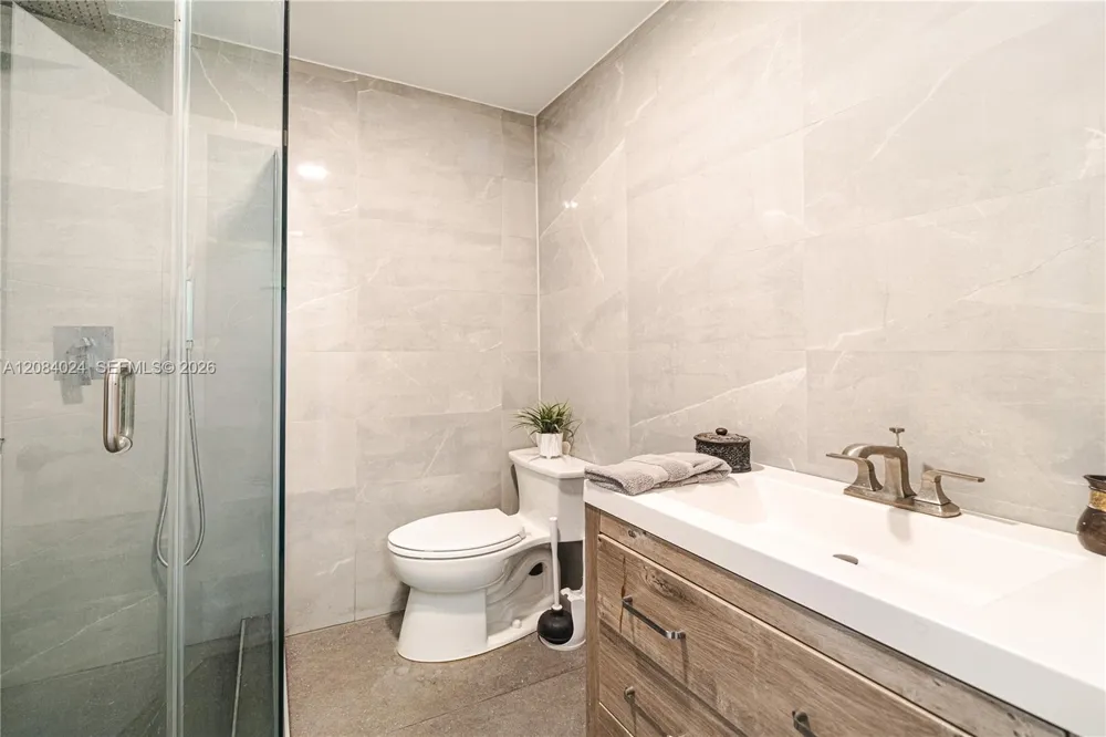 1301 Funston St Hollywood, FL 33019