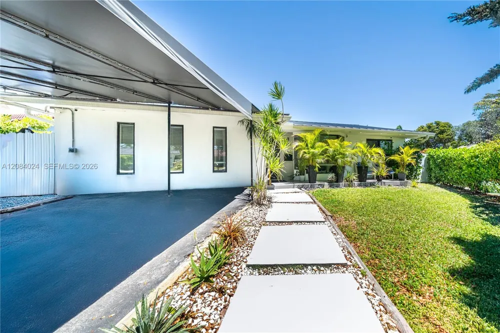 1301 Funston St Hollywood, FL 33019