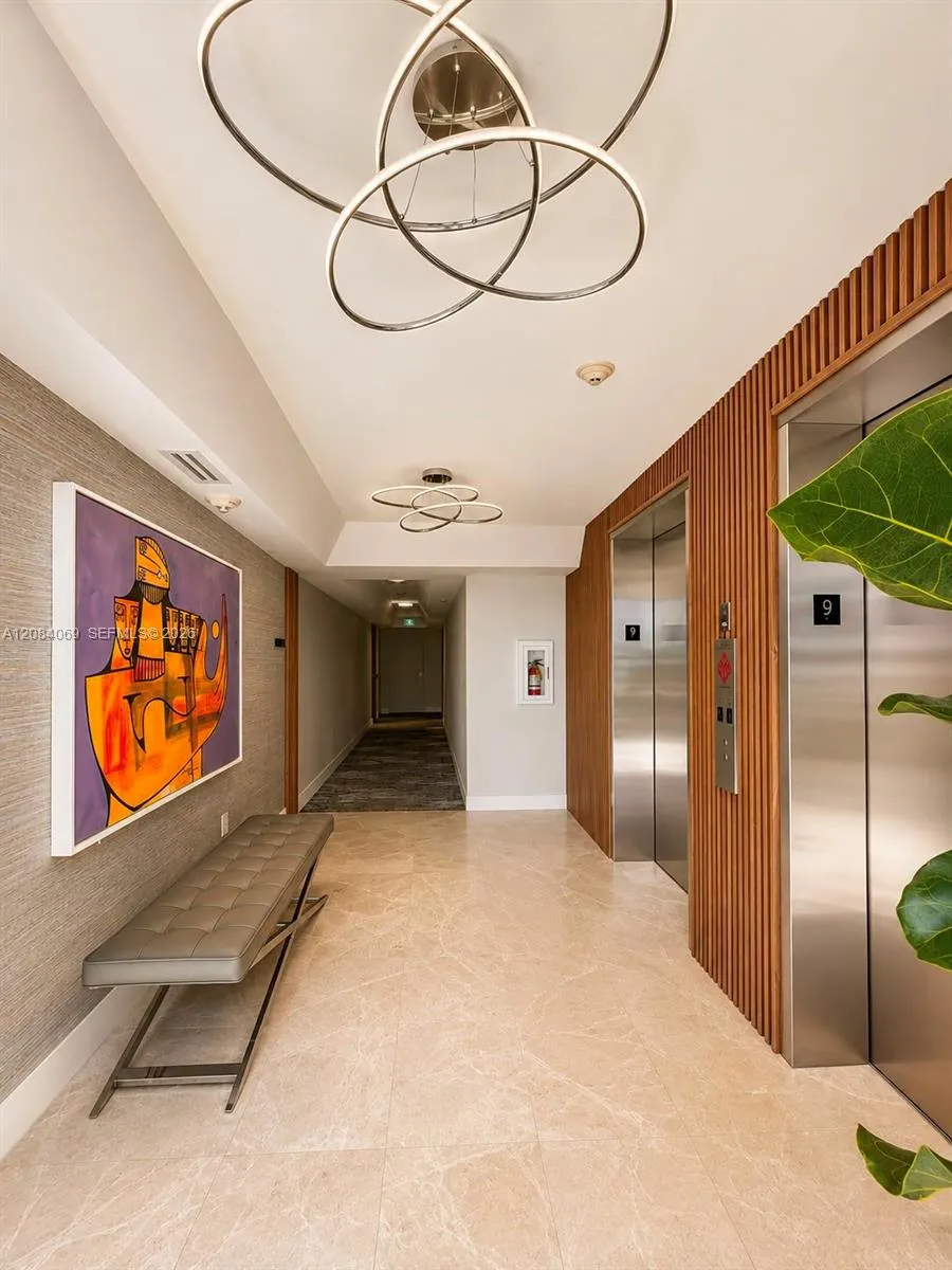 5880 Collins Ave #903 Miami Beach, FL 33140
