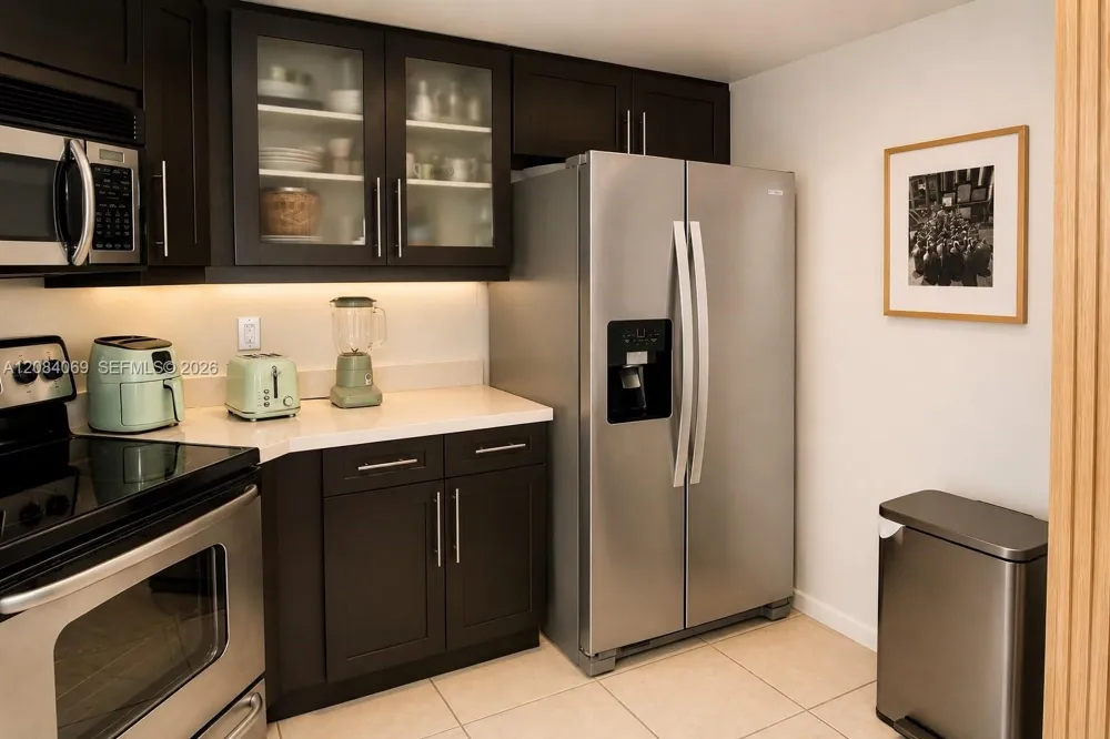 5880 Collins Ave #903 Miami Beach, FL 33140