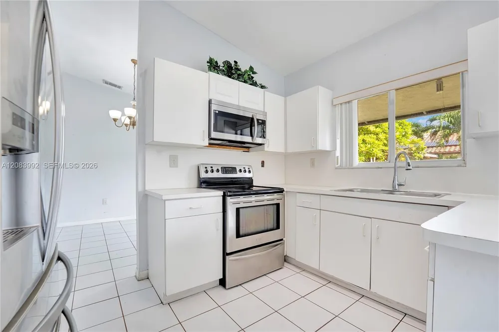15421 SW 177th Ter Miami, FL 33187