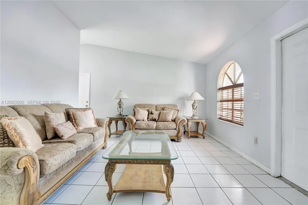 15421 SW 177th Ter Miami, FL 33187