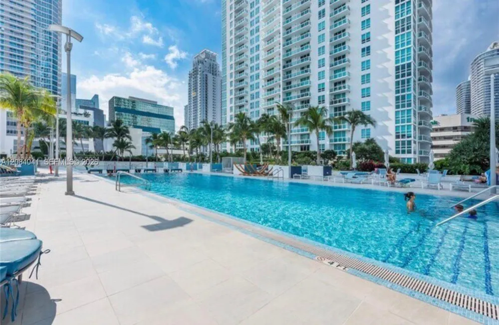 951 Brickell Ave #1609 Miami, FL 33131