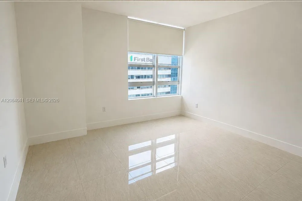 951 Brickell Ave #1609 Miami, FL 33131