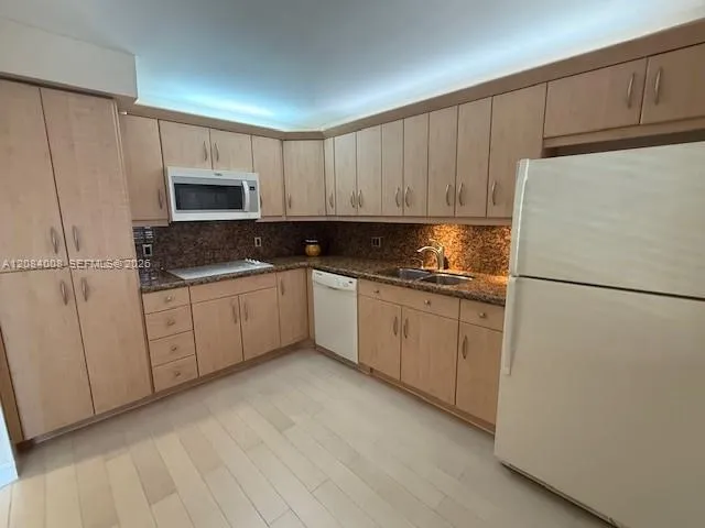16491 Blatt Blvd #104 Weston, FL 33326