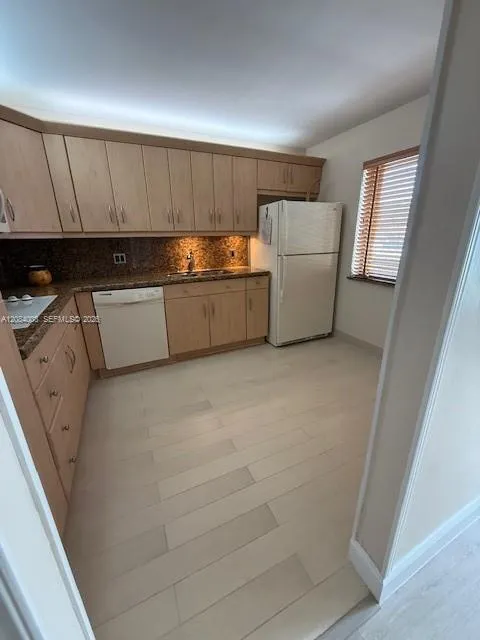 16491 Blatt Blvd #104 Weston, FL 33326