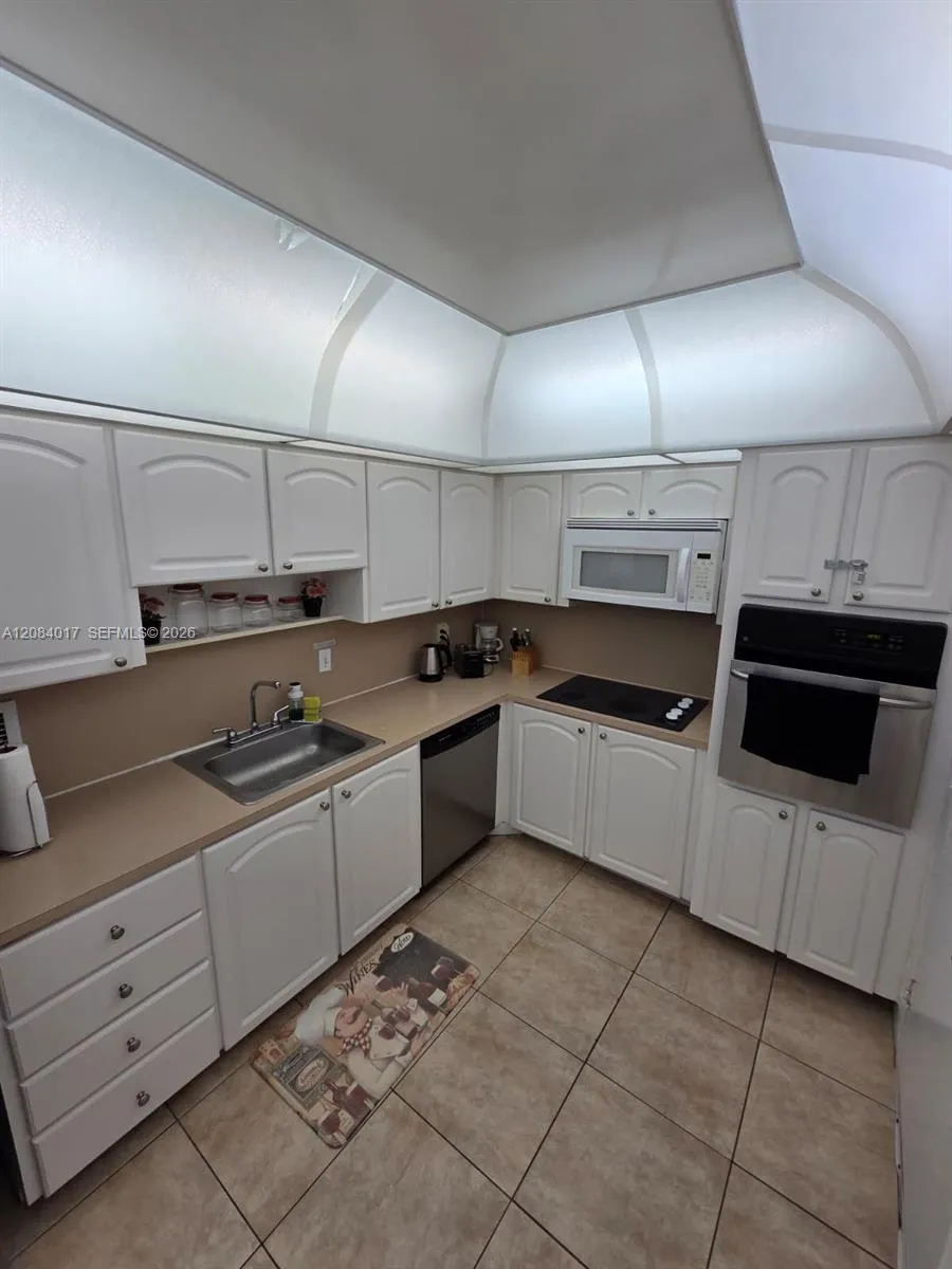 3801 S Ocean Dr #14U Hollywood, FL 33019