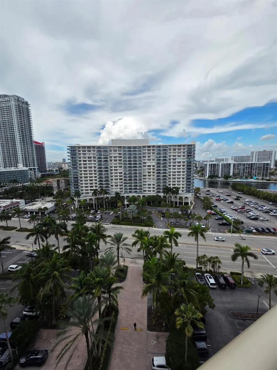 3801 S Ocean Dr #14U Hollywood, FL 33019