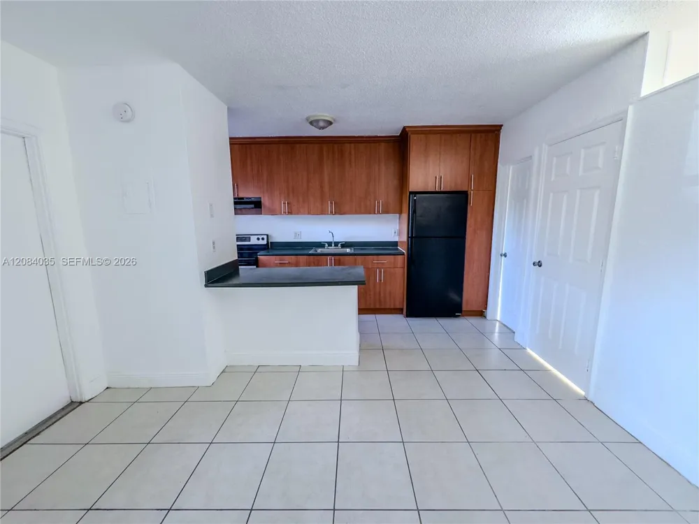 4071 Dixie Hwy #11 Oakland Park, FL 33334