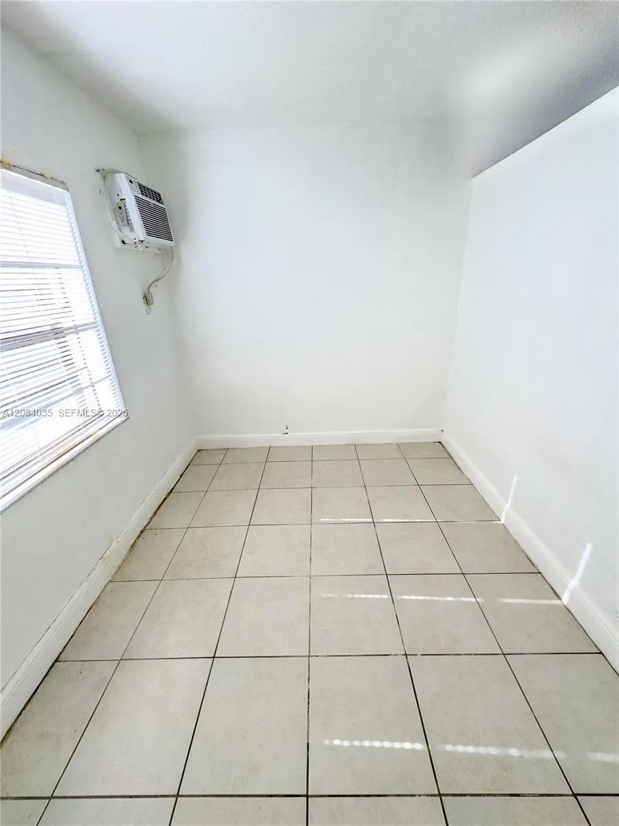 4071 Dixie Hwy #11 Oakland Park, FL 33334