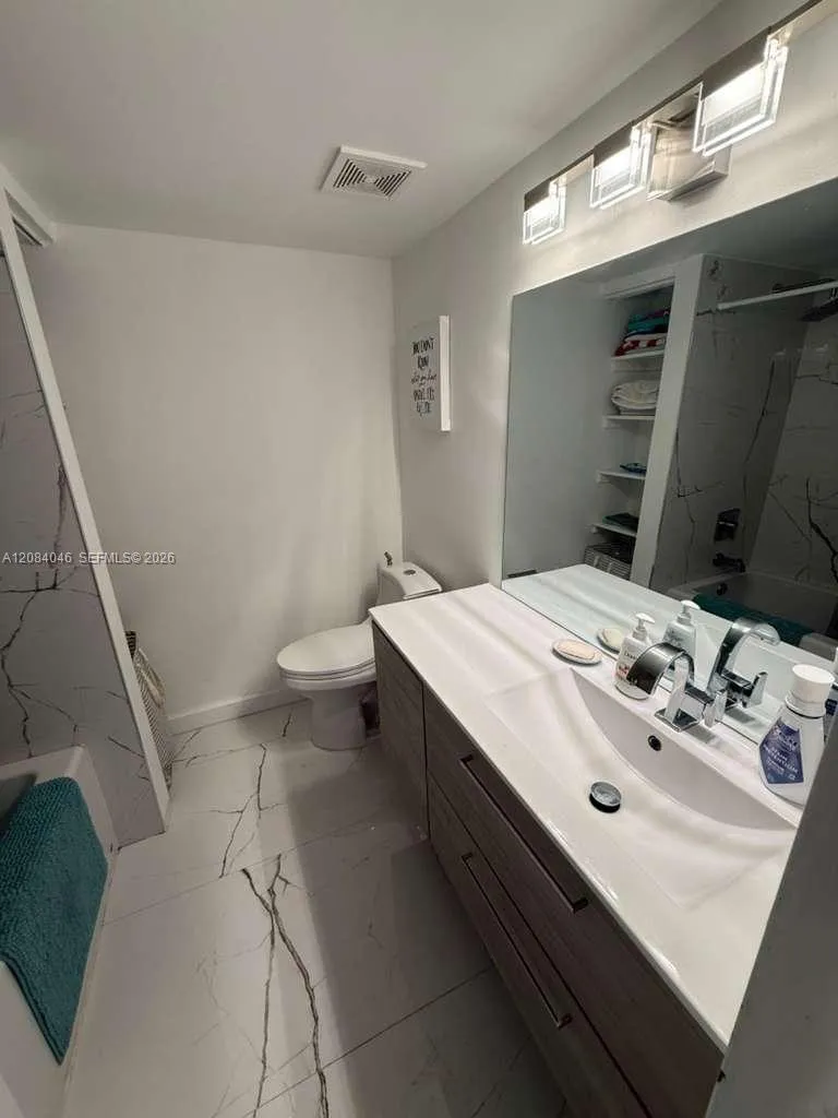 13499 Biscayne Blvd #1414 North Miami, FL 33181