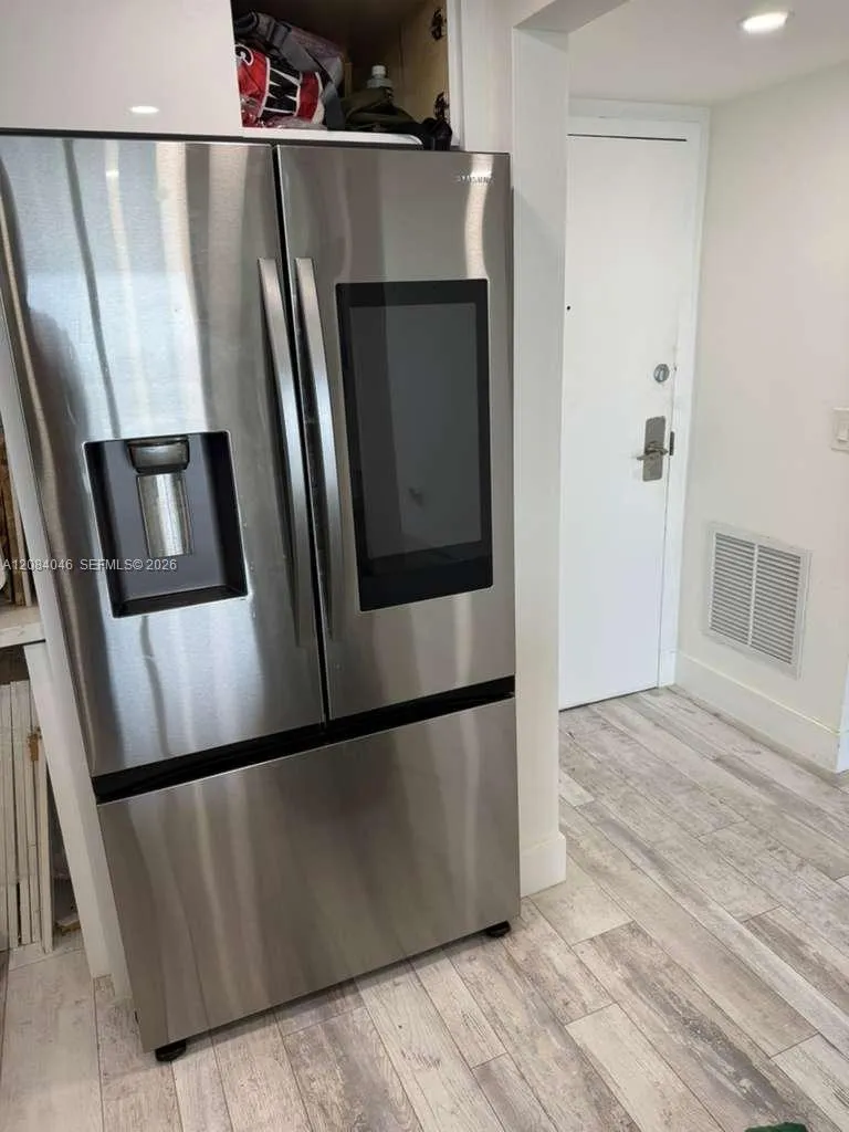 13499 Biscayne Blvd #1414 North Miami, FL 33181
