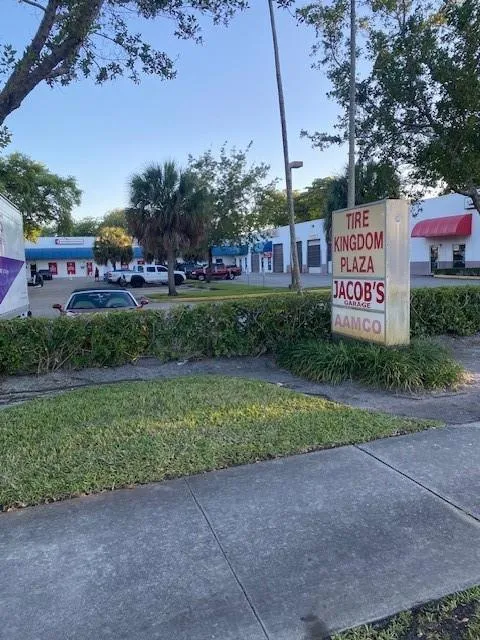 9880 Pines Boulevard Hollywood, FL 33025