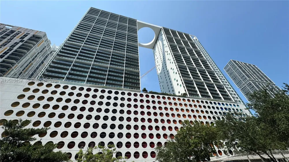 55 SE 6th St #2101 Miami, FL 33131