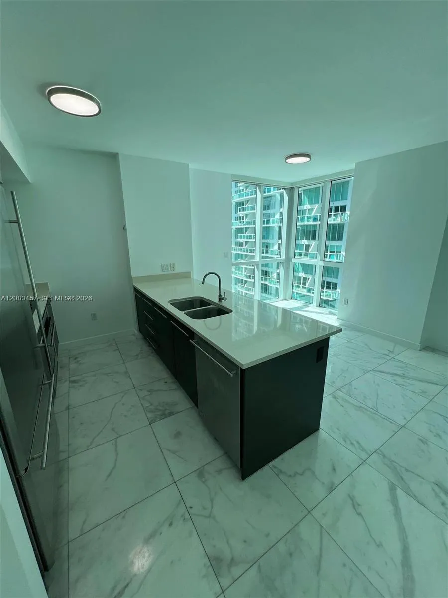 55 SE 6th St #2101 Miami, FL 33131