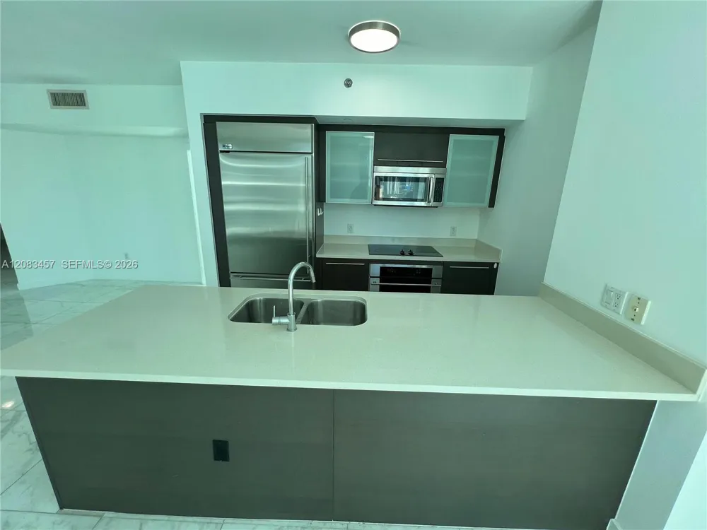 55 SE 6th St #2101 Miami, FL 33131