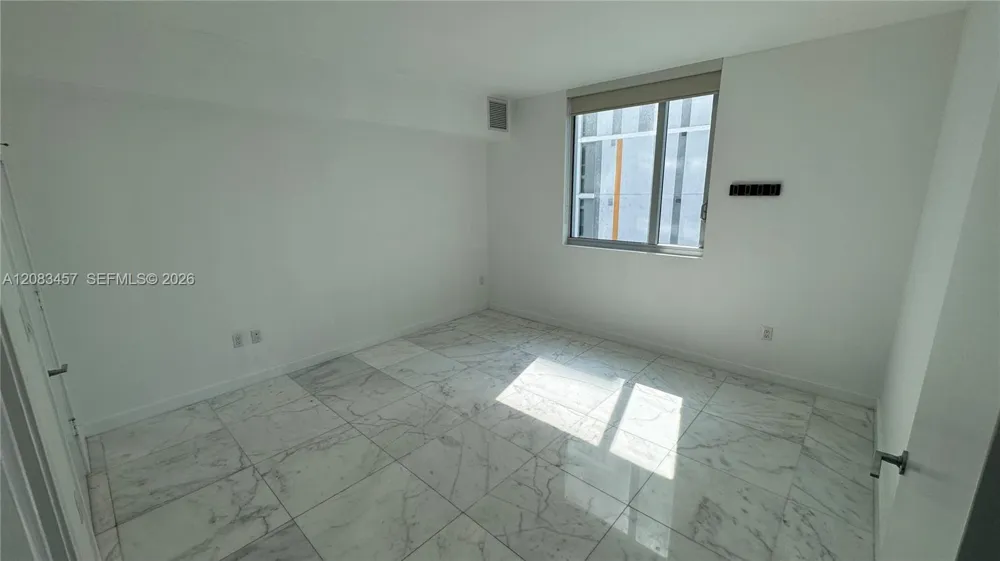 55 SE 6th St #2101 Miami, FL 33131
