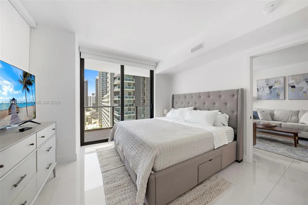 1300 S Miami Ave #2110 Miami, FL 33130