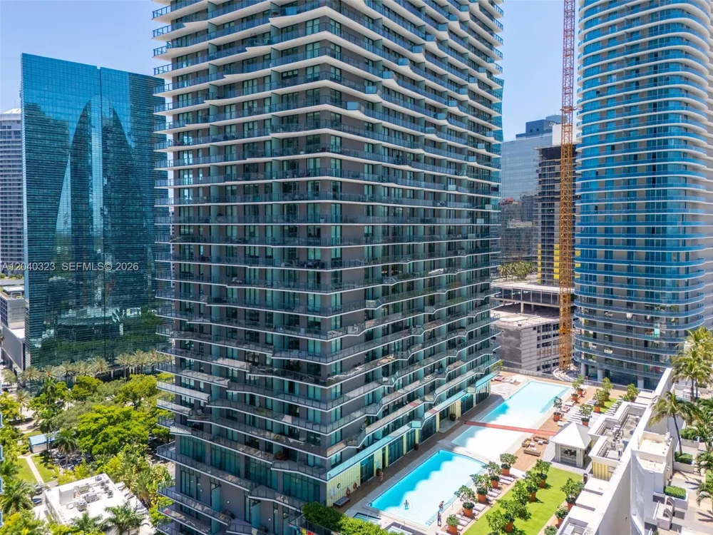 1300 S Miami Ave #2110 Miami, FL 33130