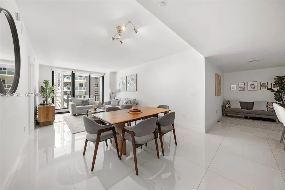 1300 S Miami Ave #2110 Miami, FL 33130